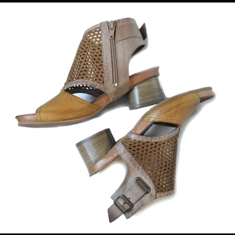 Casta Embala Sandals